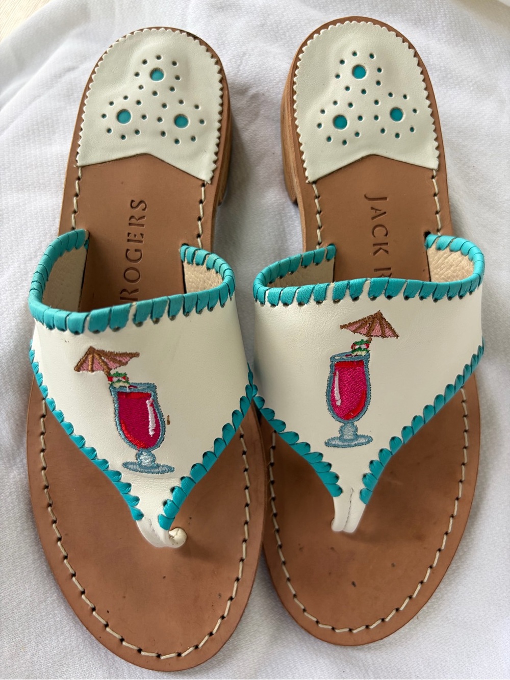 Jack Rogers White & Turquoise Embroidered Cocktail Thong Sandals size 7.5